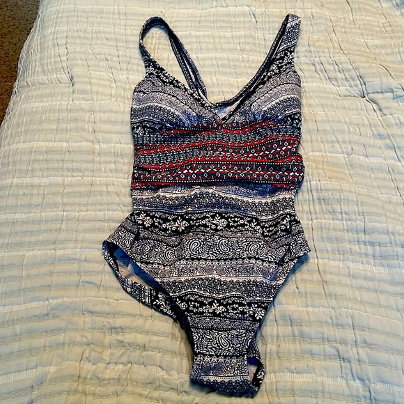 Merona Other - Merona size M one piece swimsuit